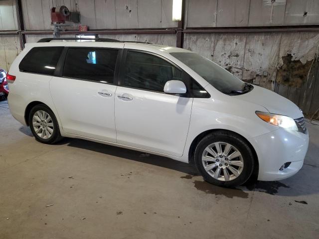 Photo 3 VIN: 5TDYK3DC3BS084589 - TOYOTA SIENNA XLE 