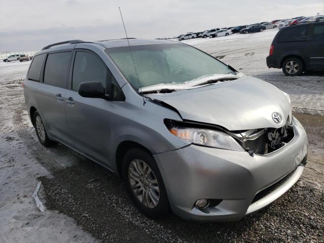 Photo 3 VIN: 5TDYK3DC3BS091610 - TOYOTA SIENNA XLE 