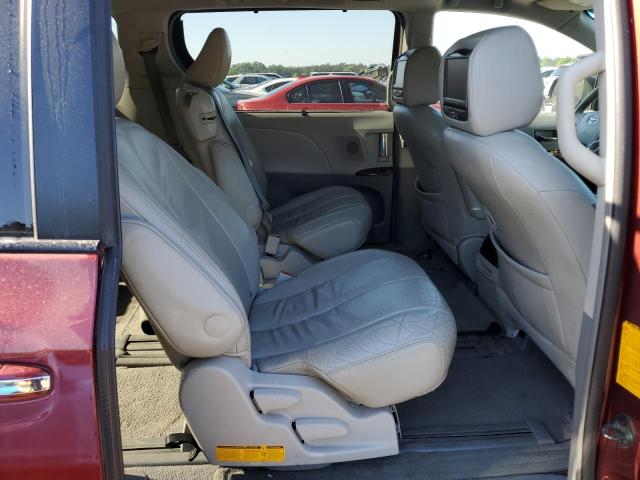 Photo 10 VIN: 5TDYK3DC3BS098413 - TOYOTA SIENNA XLE 