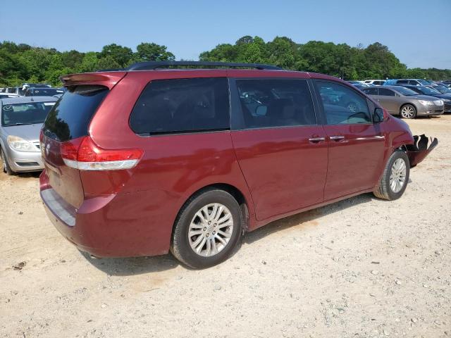 Photo 2 VIN: 5TDYK3DC3BS098413 - TOYOTA SIENNA XLE 