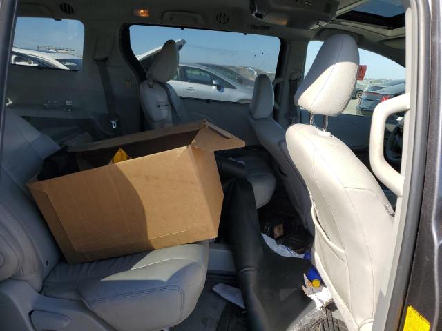 Photo 10 VIN: 5TDYK3DC3BS099884 - TOYOTA SIENNA XLE 