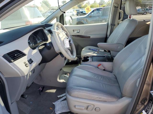 Photo 6 VIN: 5TDYK3DC3BS099884 - TOYOTA SIENNA XLE 