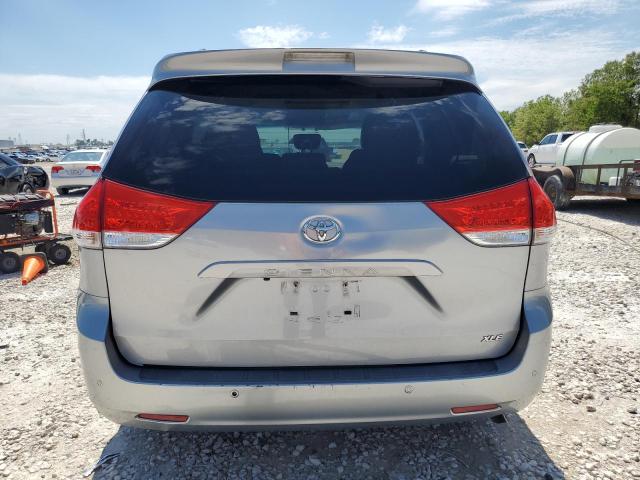 Photo 5 VIN: 5TDYK3DC3BS147190 - TOYOTA SIENNA XLE 