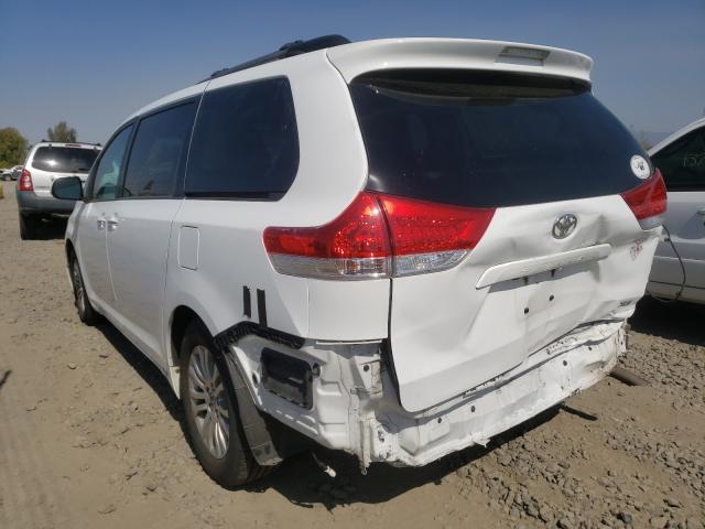 Photo 2 VIN: 5TDYK3DC3BS150980 - TOYOTA SIENNA XLE 