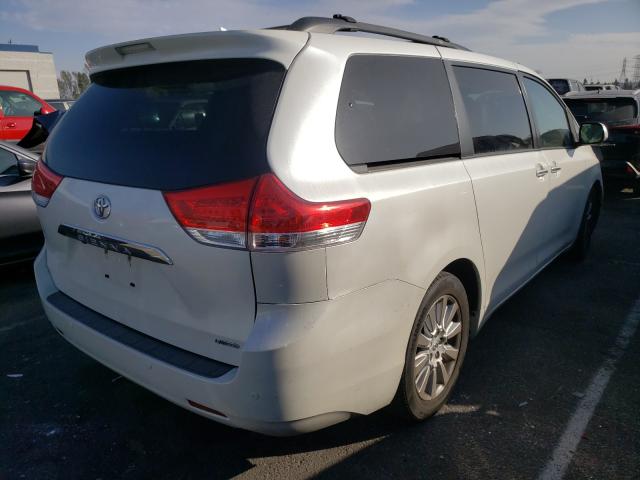 Photo 3 VIN: 5TDYK3DC3BS152776 - TOYOTA SIENNA XLE 