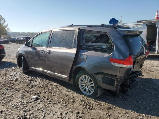 Photo 1 VIN: 5TDYK3DC3BS157363 - TOYOTA SIENNA XLE 