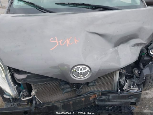 Photo 9 VIN: 5TDYK3DC3BS166452 - TOYOTA SIENNA 