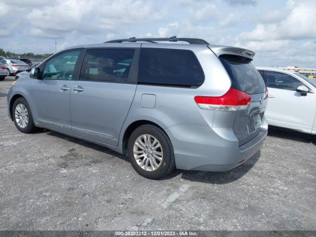 Photo 2 VIN: 5TDYK3DC3CS184905 - TOYOTA SIENNA 