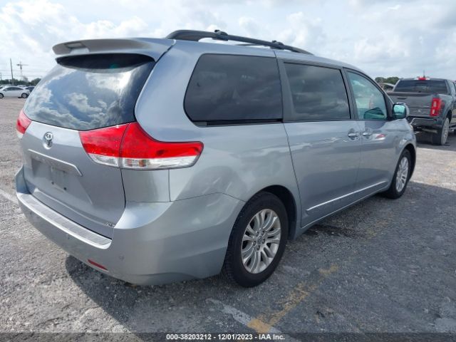 Photo 3 VIN: 5TDYK3DC3CS184905 - TOYOTA SIENNA 