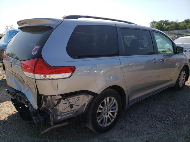 Photo 2 VIN: 5TDYK3DC3CS188629 - TOYOTA SIENNA XLE 