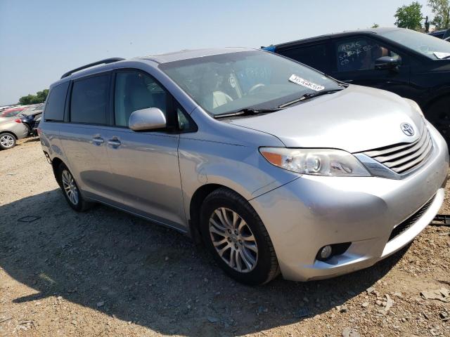 Photo 3 VIN: 5TDYK3DC3CS188629 - TOYOTA SIENNA XLE 