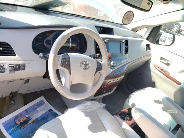 Photo 7 VIN: 5TDYK3DC3CS188629 - TOYOTA SIENNA XLE 