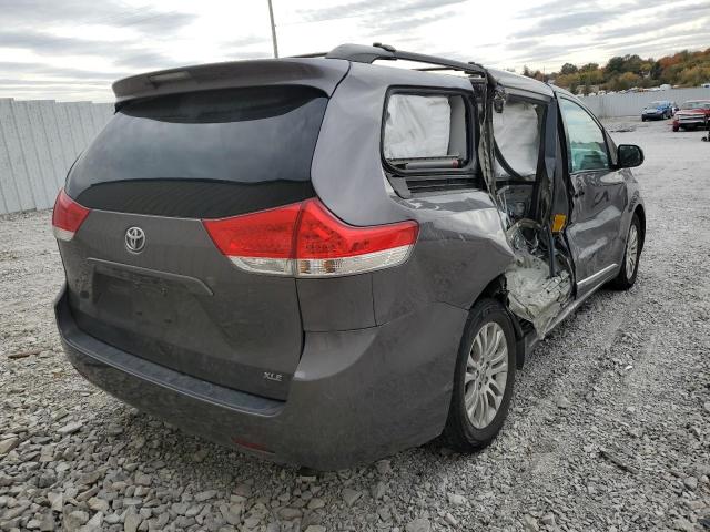 Photo 3 VIN: 5TDYK3DC3CS191286 - TOYOTA SIENNA XLE 