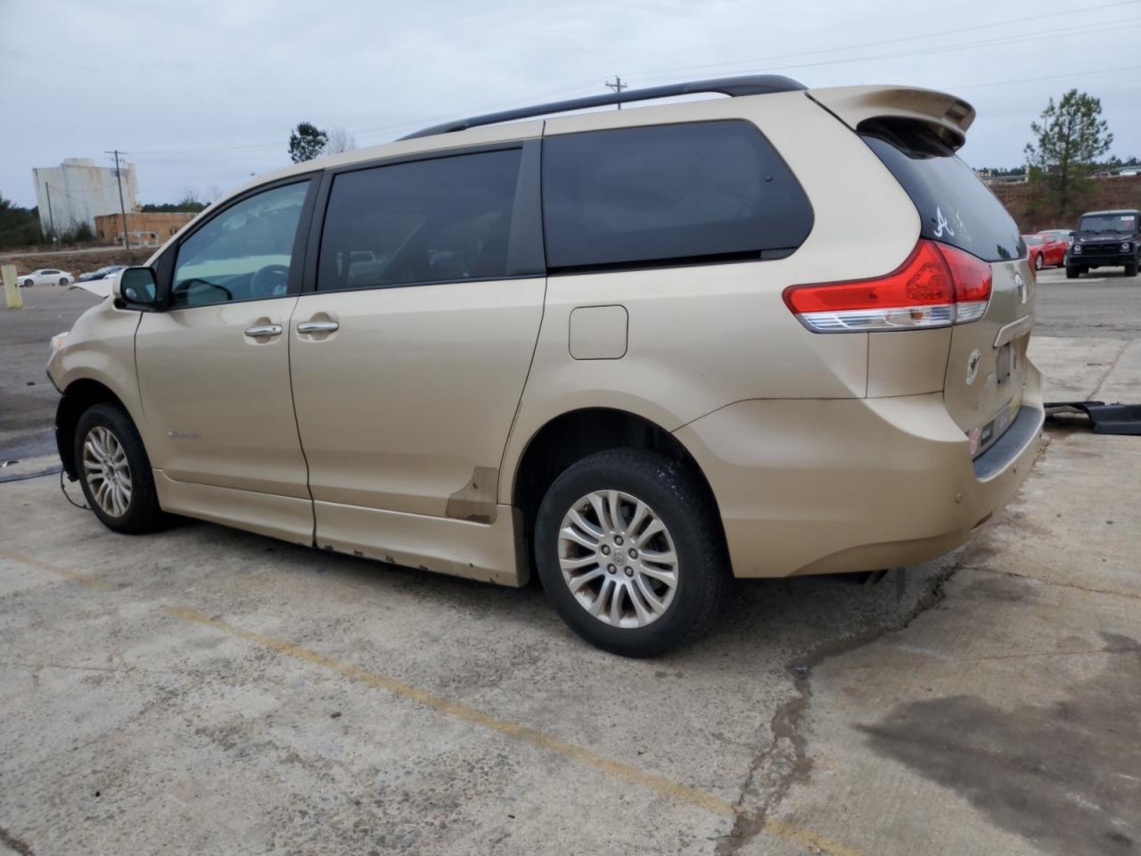 Photo 1 VIN: 5TDYK3DC3CS207308 - TOYOTA SIENNA 