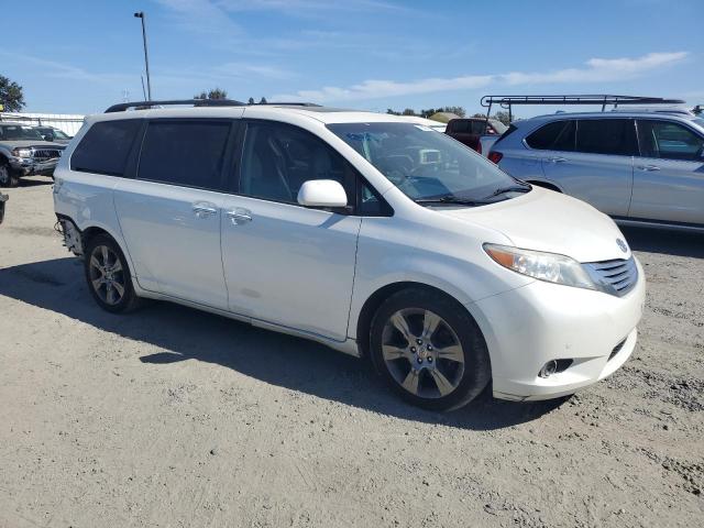 Photo 3 VIN: 5TDYK3DC3CS212105 - TOYOTA SIENNA XLE 