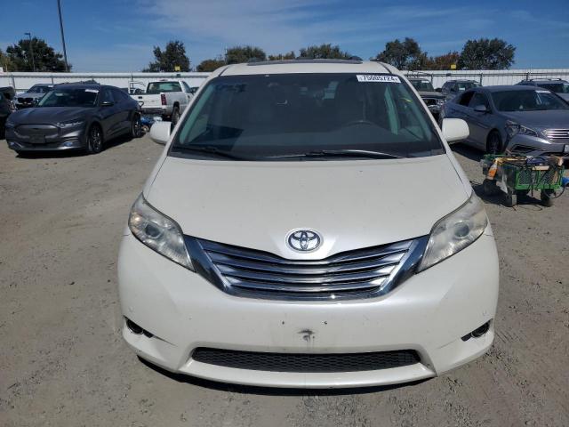 Photo 4 VIN: 5TDYK3DC3CS212105 - TOYOTA SIENNA XLE 