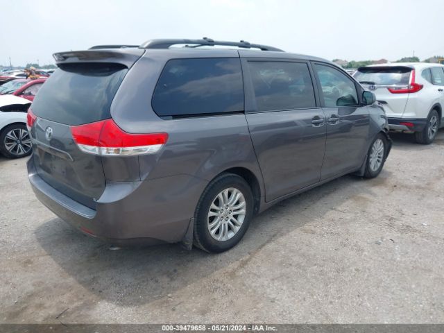 Photo 3 VIN: 5TDYK3DC3CS217417 - TOYOTA SIENNA 