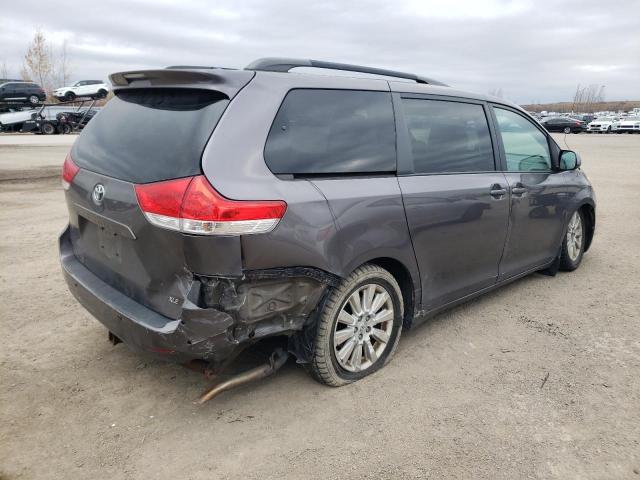 Photo 2 VIN: 5TDYK3DC3CS221628 - TOYOTA SIENNA XLE 