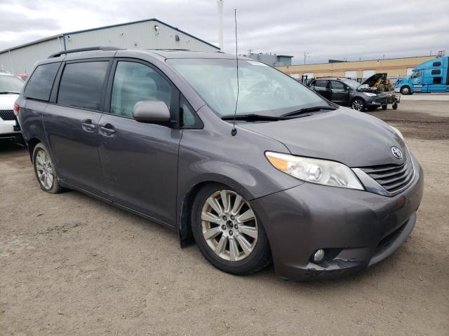 Photo 3 VIN: 5TDYK3DC3CS221628 - TOYOTA SIENNA XLE 