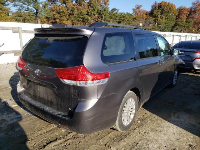 Photo 3 VIN: 5TDYK3DC3CS223878 - TOYOTA SIENNA XLE 