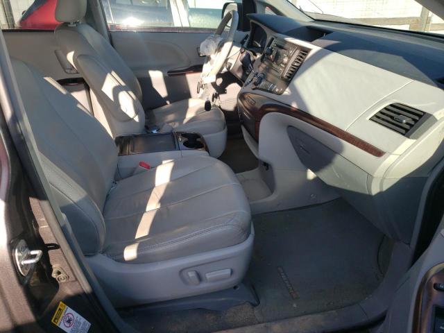 Photo 4 VIN: 5TDYK3DC3CS223878 - TOYOTA SIENNA XLE 