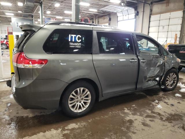 Photo 2 VIN: 5TDYK3DC3CS235030 - TOYOTA SIENNA XLE 