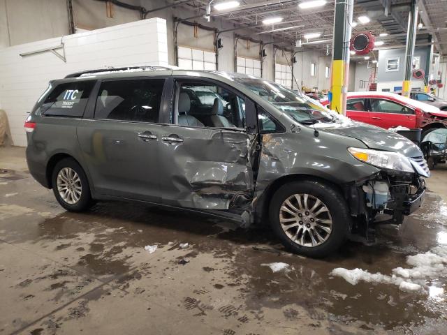 Photo 3 VIN: 5TDYK3DC3CS235030 - TOYOTA SIENNA XLE 