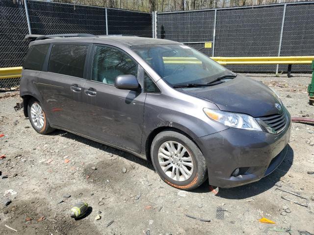 Photo 3 VIN: 5TDYK3DC3CS239790 - TOYOTA SIENNA XLE 