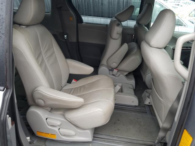 Photo 5 VIN: 5TDYK3DC3CS243760 - TOYOTA SIENNA XLE 