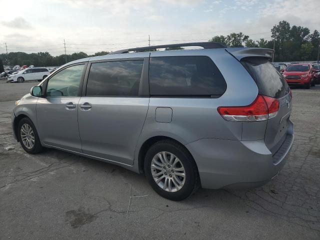 Photo 1 VIN: 5TDYK3DC3CS262342 - TOYOTA SIENNA XLE 