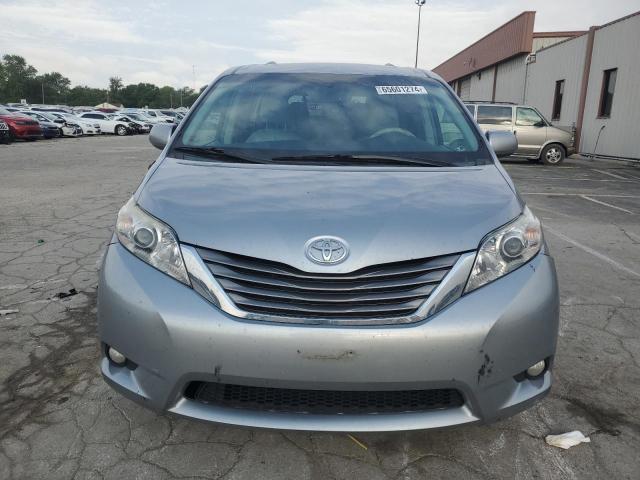 Photo 4 VIN: 5TDYK3DC3CS262342 - TOYOTA SIENNA XLE 