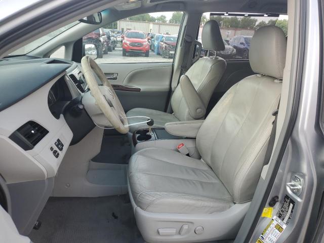 Photo 6 VIN: 5TDYK3DC3CS262342 - TOYOTA SIENNA XLE 