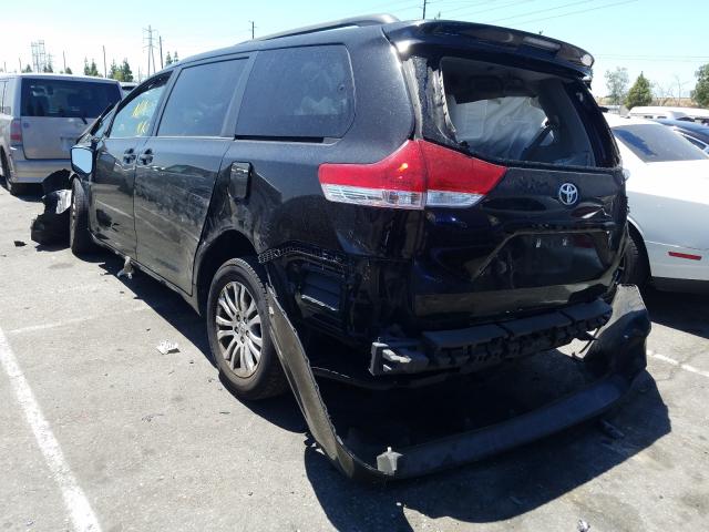 Photo 2 VIN: 5TDYK3DC3CS264088 - TOYOTA SIENNA XLE 