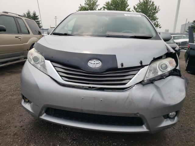 Photo 4 VIN: 5TDYK3DC3CS270408 - TOYOTA SIENNA XLE 