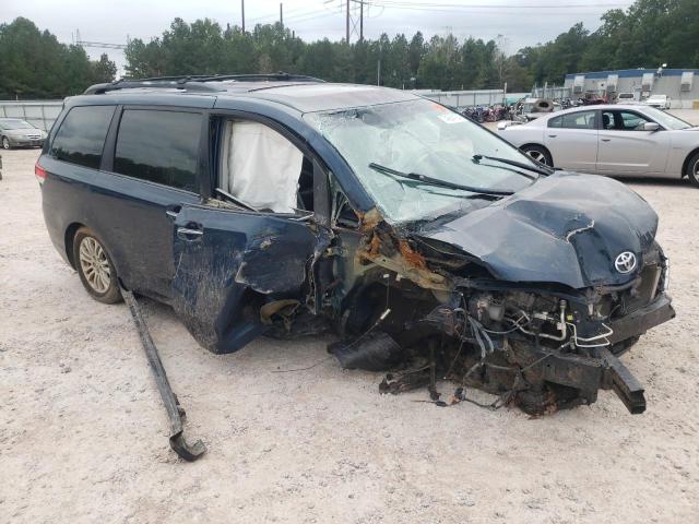 Photo 3 VIN: 5TDYK3DC3CS274748 - TOYOTA SIENNA XLE 