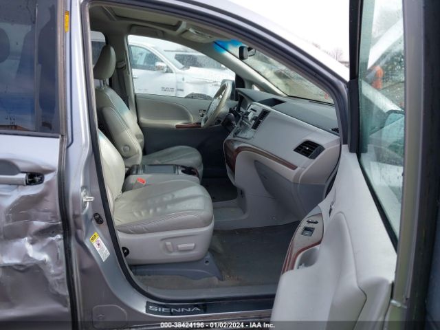 Photo 4 VIN: 5TDYK3DC3DS287825 - TOYOTA SIENNA 