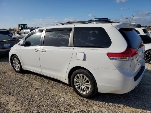 Photo 1 VIN: 5TDYK3DC3DS313470 - TOYOTA SIENNA XLE 