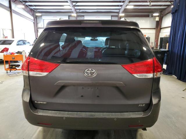 Photo 5 VIN: 5TDYK3DC3DS345822 - TOYOTA SIENNA XLE 