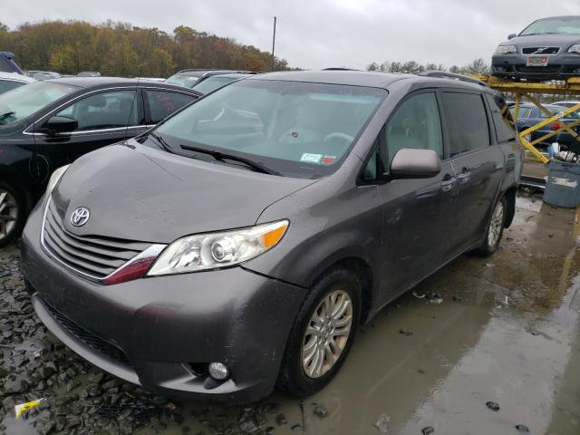 Photo 1 VIN: 5TDYK3DC3DS360501 - TOYOTA SIENNA XLE 