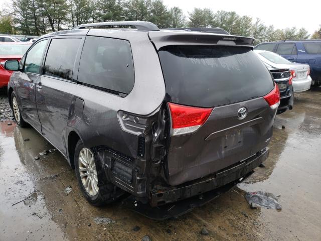 Photo 2 VIN: 5TDYK3DC3DS360501 - TOYOTA SIENNA XLE 