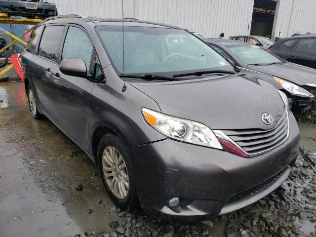 Photo 8 VIN: 5TDYK3DC3DS360501 - TOYOTA SIENNA XLE 