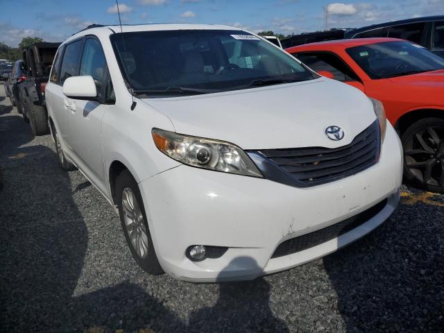 Photo 3 VIN: 5TDYK3DC3DS361308 - TOYOTA SIENNA XLE 