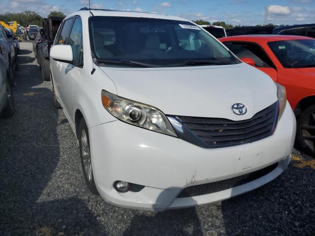 Photo 4 VIN: 5TDYK3DC3DS361308 - TOYOTA SIENNA XLE 