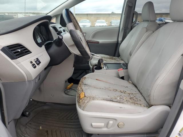 Photo 6 VIN: 5TDYK3DC3DS361308 - TOYOTA SIENNA XLE 