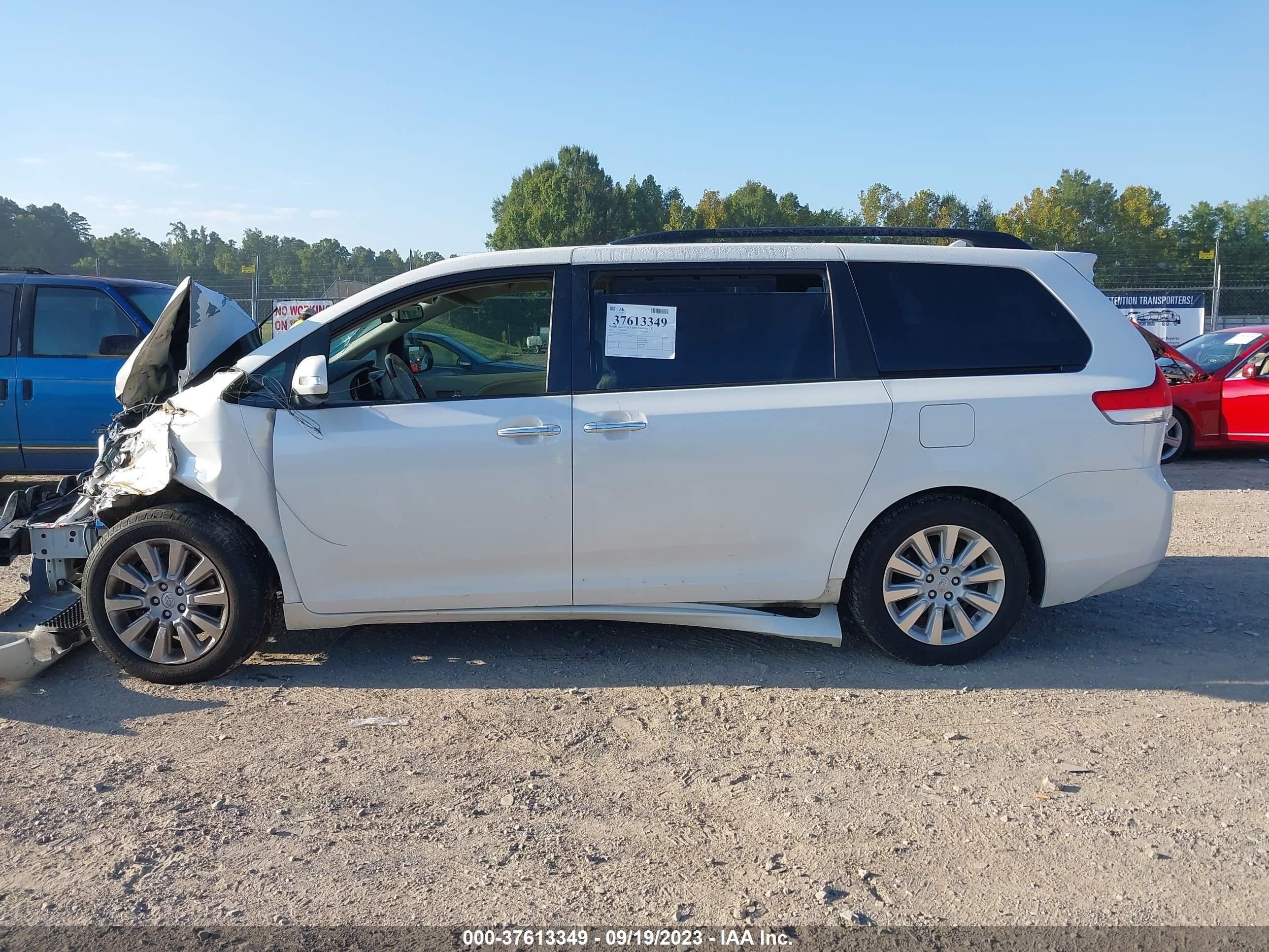 Photo 14 VIN: 5TDYK3DC3DS366363 - TOYOTA SIENNA 