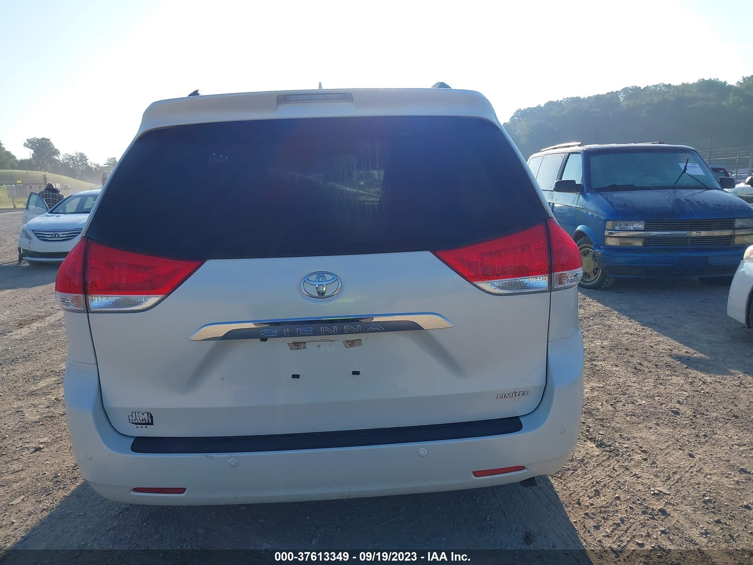 Photo 16 VIN: 5TDYK3DC3DS366363 - TOYOTA SIENNA 