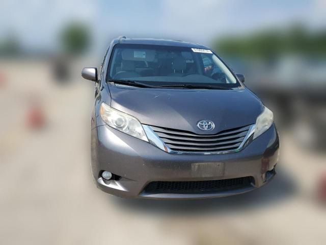 Photo 4 VIN: 5TDYK3DC3DS367481 - TOYOTA SIENNA XLE 