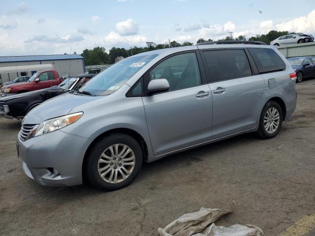 Photo 0 VIN: 5TDYK3DC3ES411965 - TOYOTA SIENNA XLE 