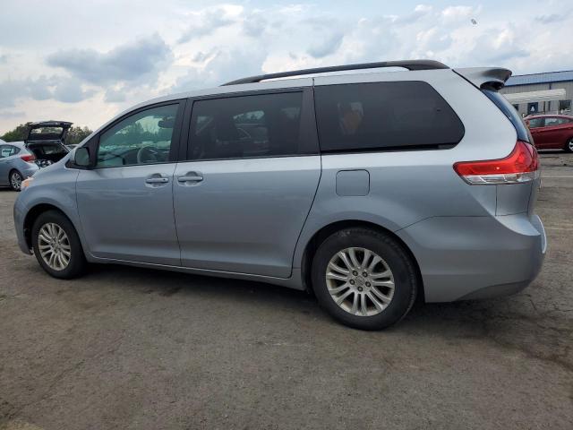 Photo 1 VIN: 5TDYK3DC3ES411965 - TOYOTA SIENNA XLE 