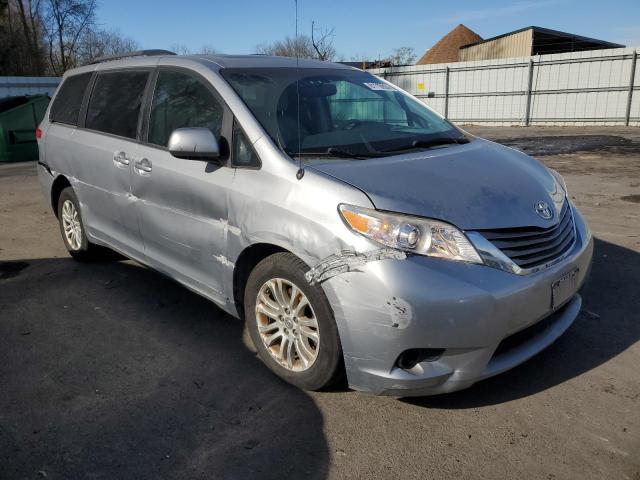 Photo 3 VIN: 5TDYK3DC3ES411965 - TOYOTA SIENNA XLE 